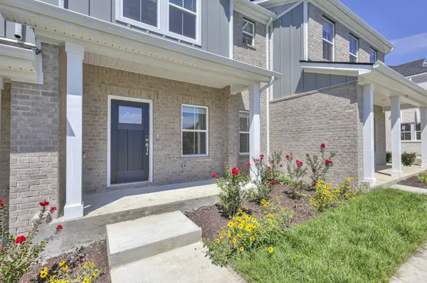 204 Douglas Bend Rd #2202, Gallatin, TN 37066