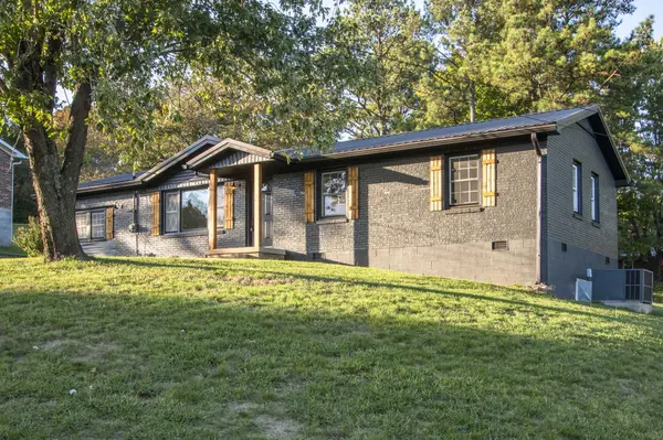 216 Gardendale Dr, Columbia, TN 38401
