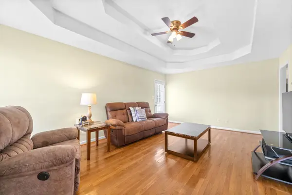 365 Donna Dr, Clarksville, TN 37042