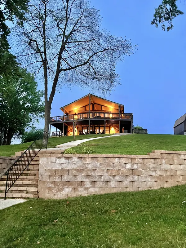 154 Woodland Pt, Estill Springs, TN 37330