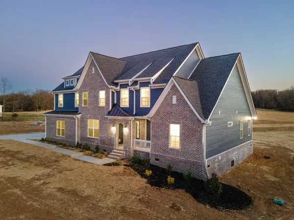 1042 Peyton Place, Columbia, TN 38401