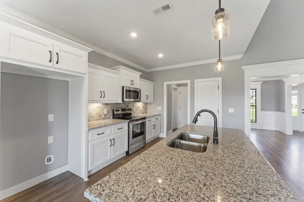 129 Bruce Meadows Dr, Beechgrove, TN 37018