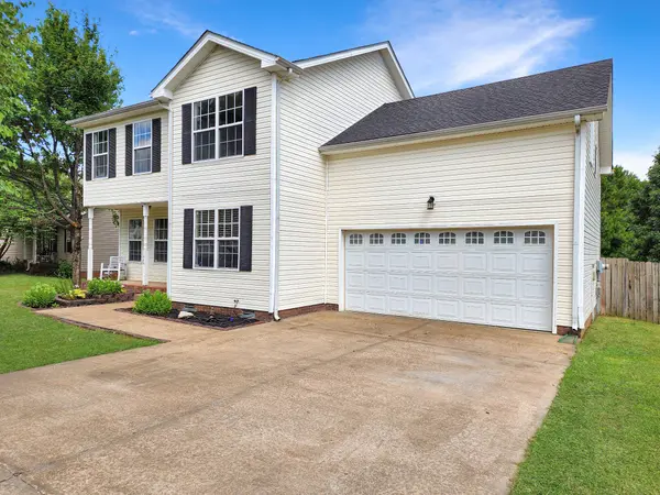 1964 Whirlaway Cir, Clarksville, TN 37042