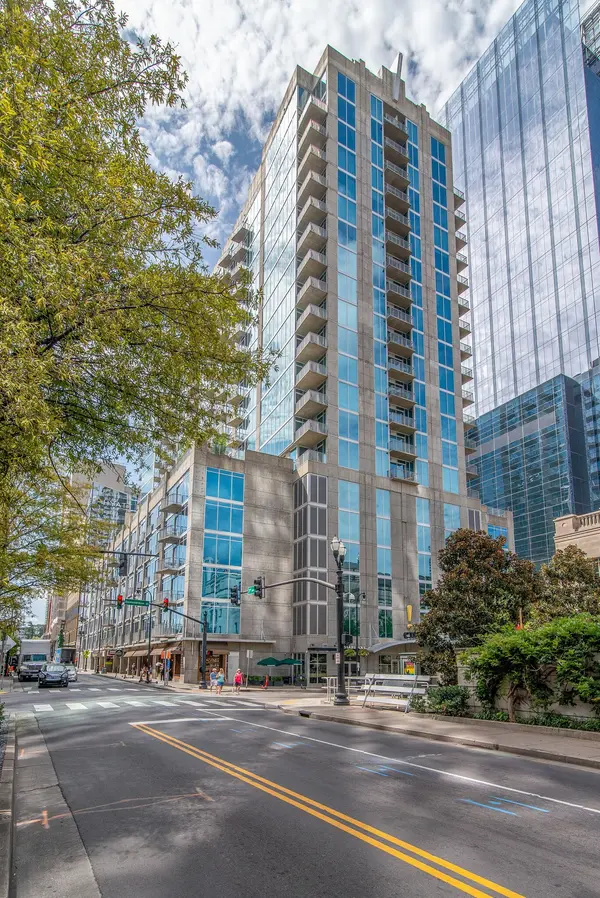 301 Demonbreun St #909, Nashville, TN 37201