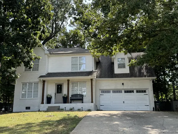 1219 Curtis Dr, Lebanon, TN 37087