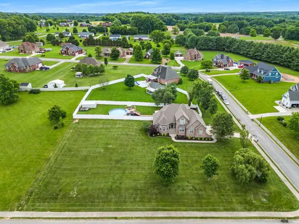 46 Deer Run Rd, Cross Plains, TN 37049