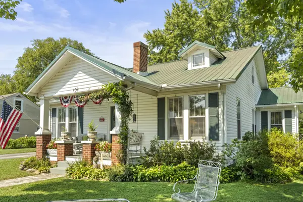 402 3rd Ave, Fayetteville, TN 37334