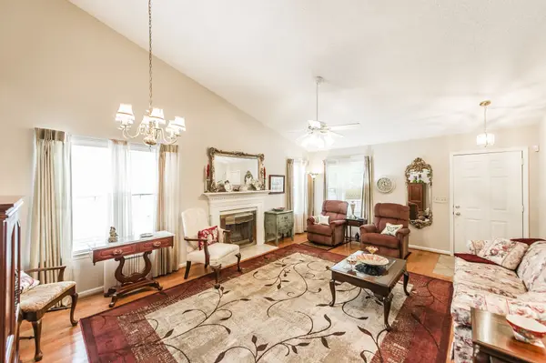 728 Jaywood Dr, Old Hickory, TN 37138