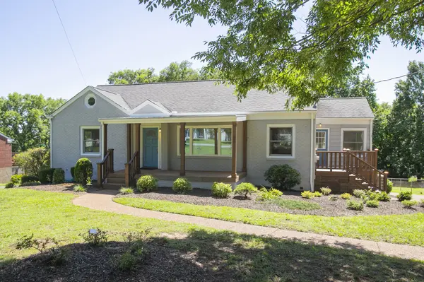 3943 Moss Rose Dr, Nashville, TN 37216