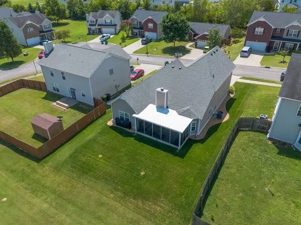 2035 Red Jacket Trce, Spring Hill, TN 37174