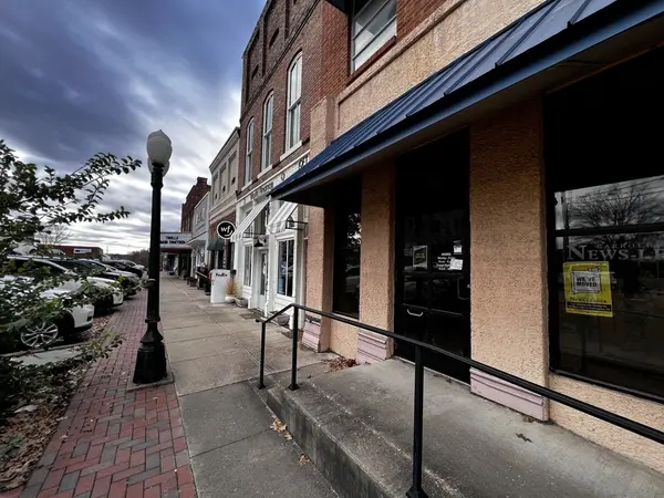 165 Court Sq, Huntingdon, TN 38344