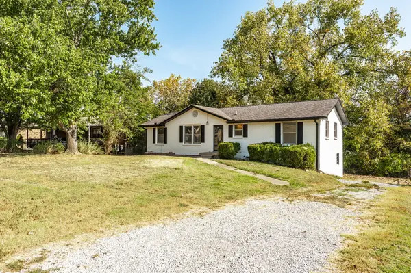 301 Southburn Dr, Hendersonville, TN 37075