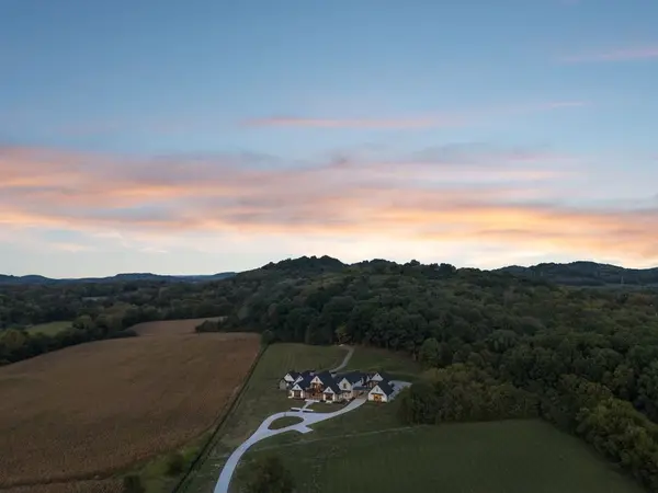 5016 Carters Creek Pike, Franklin, TN 37064