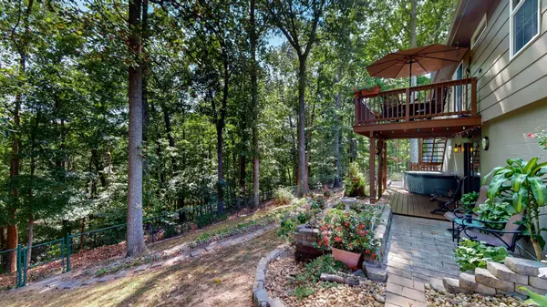 1025 Red Fox Ln, White House, TN 37188