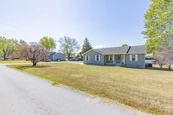 502 W 3rd Ave, Hohenwald, TN 38462
