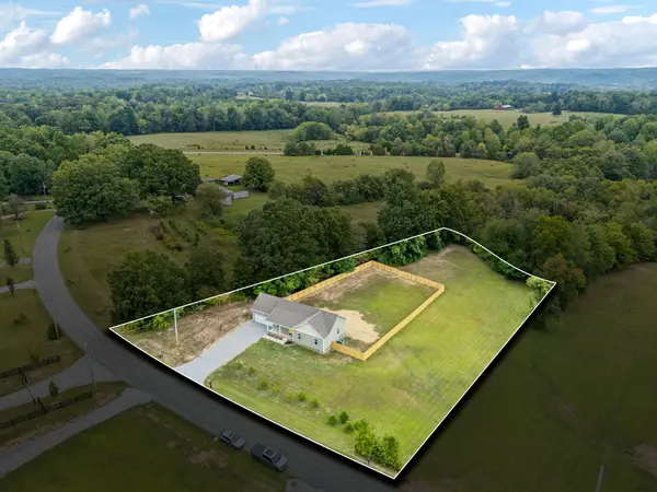 1181 Liberty Rd, Charlotte, TN 37036
