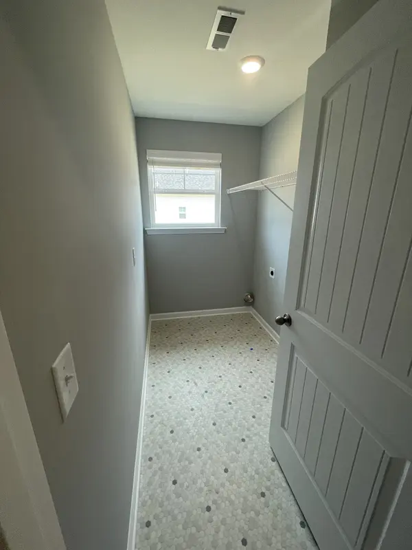 1018 Hickoryridge Drive, Murfreesboro, TN 37129