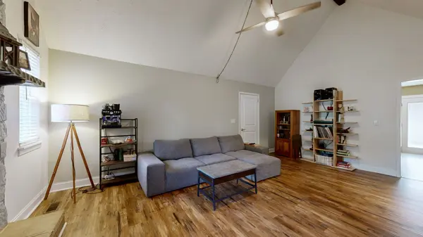 2977 Brantley Dr, Antioch, TN 37013