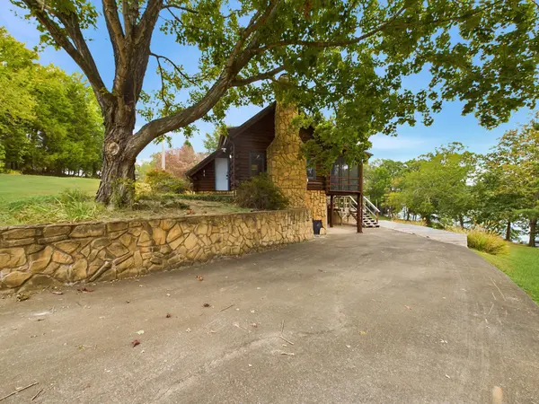 546 Blue Springs Blvd, Cadiz, KY 42211