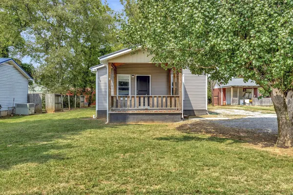 605 E Main St, Decherd, TN 37324