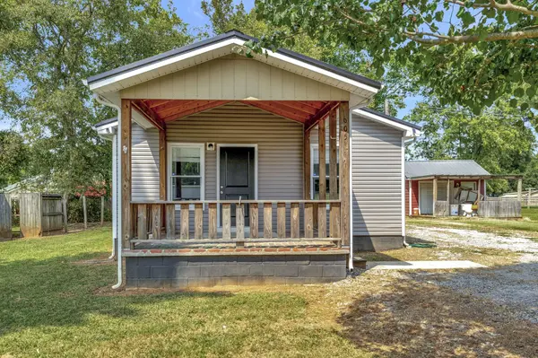 605 E Main St, Decherd, TN 37324