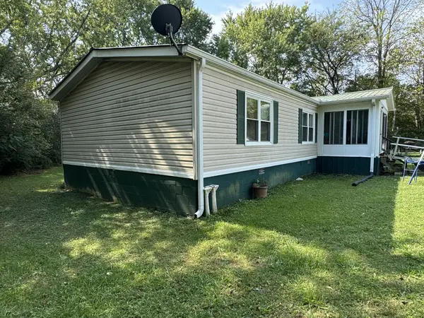 308 Spurgeon Ave, Hohenwald, TN 38462