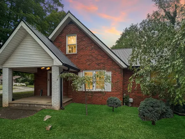 906 High St #N, Winchester, TN 37398