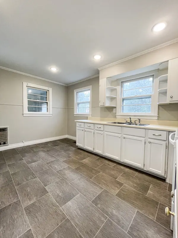 415 W Colonial St, Woodbury, TN 37190