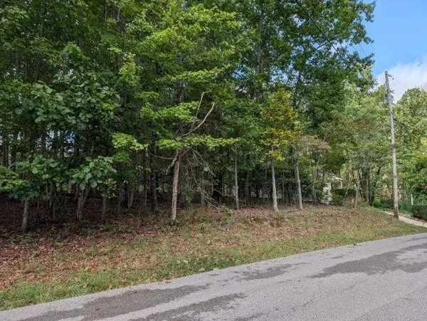 153 Sugarbush Cir, Crossville, TN 38558