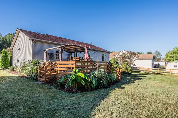 106 Pembroke Ct, White House, TN 37188