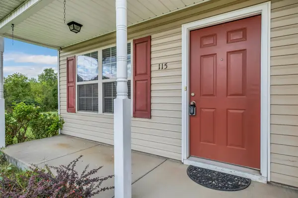 115 Kestrel Cir, La Vergne, TN 37086