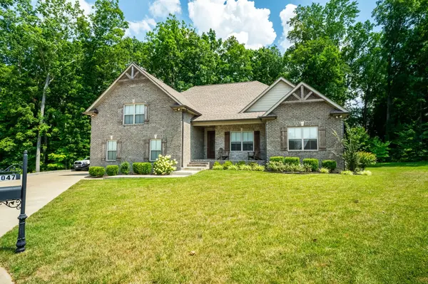 5047 E Mayflower Ct, Greenbrier, TN 37073