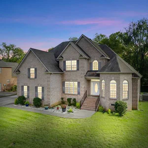 502 Savannah Rdg, Murfreesboro, TN 37127