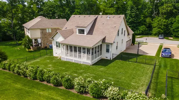 105 Carly Close #W, Hendersonville, TN 37075