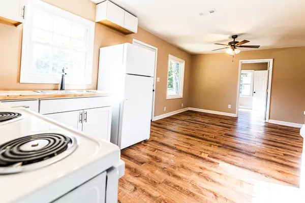 109 Oakwood Dr, Huntland, TN 37345