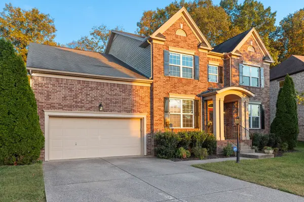 141 Ervin St, Hendersonville, TN 37075
