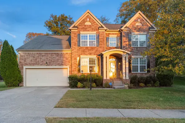 141 Ervin St, Hendersonville, TN 37075