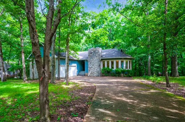 862 Matthew Ct, Kingston Springs, TN 37082