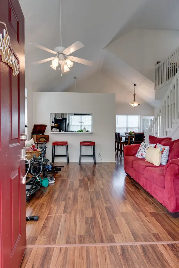 1001 Lassiter Dr, Goodlettsville, TN 37072