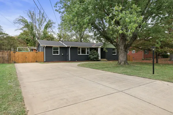 4267 Samoa Dr, Hermitage, TN 37076