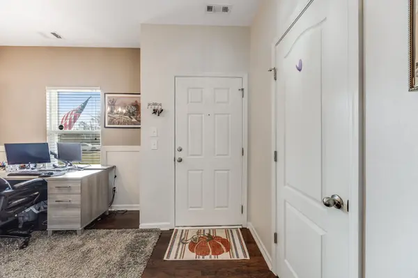 2231 Bee Hive Dr, Columbia, TN 38401