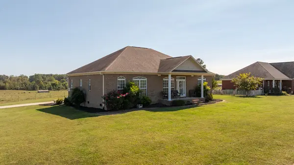 3 Weatherby Dr, Fayetteville, TN 37334