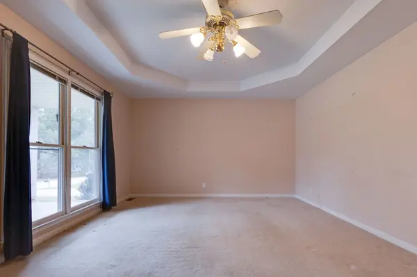 815 Burton Trl, Adams, TN 37010