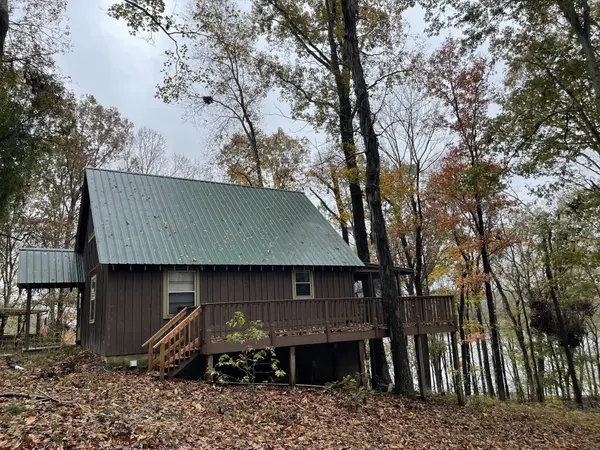 420 Harbor Dr, Bumpus Mills, TN 37028