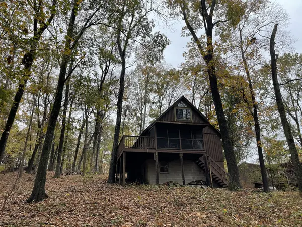 420 Harbor Dr, Bumpus Mills, TN 37028