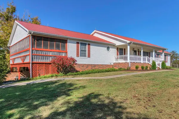 952 Fairview Rd, Mc Minnville, TN 37110