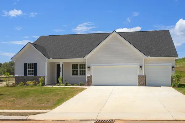 3301 Laurel Brook Dr, Columbia, TN 38401
