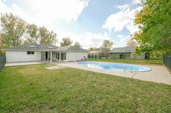 1806 Oxford Dr, Murfreesboro, TN 37129