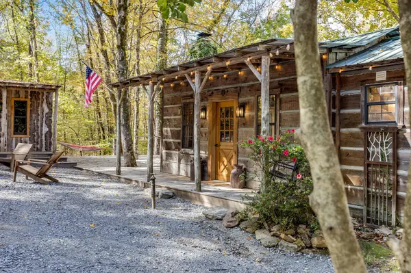 6680 Pinewood Rd, Nunnelly, TN 37137