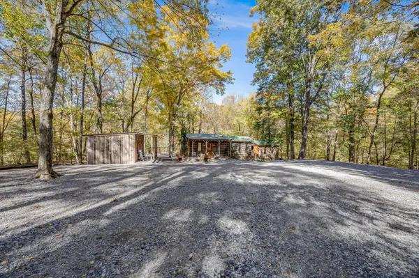 6680 Pinewood Rd, Nunnelly, TN 37137